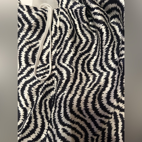 Cinq A Sept One Shoulder Asymmetric Ruffle Hem Silk Dress Size 2 Navy/Ivory NWT - Picture 10 of 12